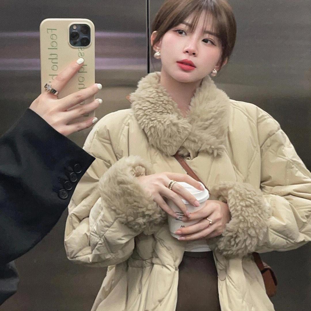 Autumn and winter 2024 new lapel medium and long fashion foreign style warm down cotton cotton jacket cotton-padded jacket S абрикосовий
Autumn and winter 2024 new lapel medium and long fashion foreign style warm down cotton cotton jacket cotton-padded jacket S абрикосовий