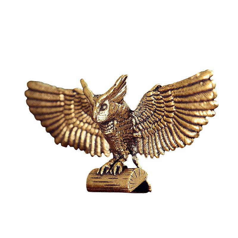 1Pcs Brass Material Animal Figure Antique Copper Flying Owl Figurines Home Decor Small Ornaments Office Desk Adornment Craft
1Pcs Brass Material Animal Figure Antique Copper Flying Owl Figurines Home Decor Small Ornaments Office Desk Adornment Craft
