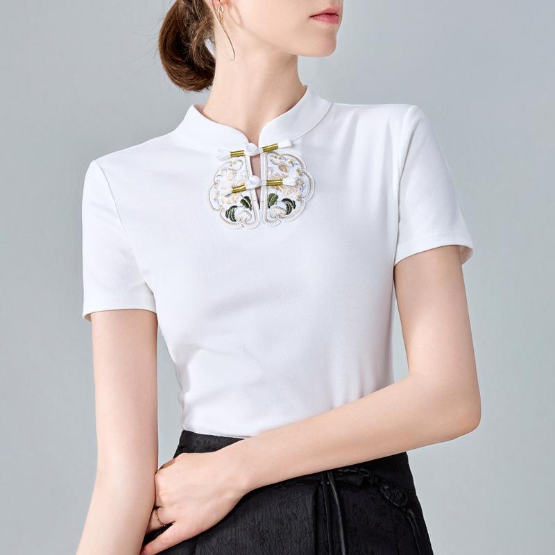 Футболка с короткими рукавами в китайском стиле для женщин, новая женская футболка с воротником-стойкой и пуговицами, новый китайский вышитый топ на талии 3XL белый
Футболка с короткими рукавами в китайском стиле для женщин, новая женская футболка с воротником-стойкой и пуговицами, новый китайский вышитый топ на талии 3XL белый