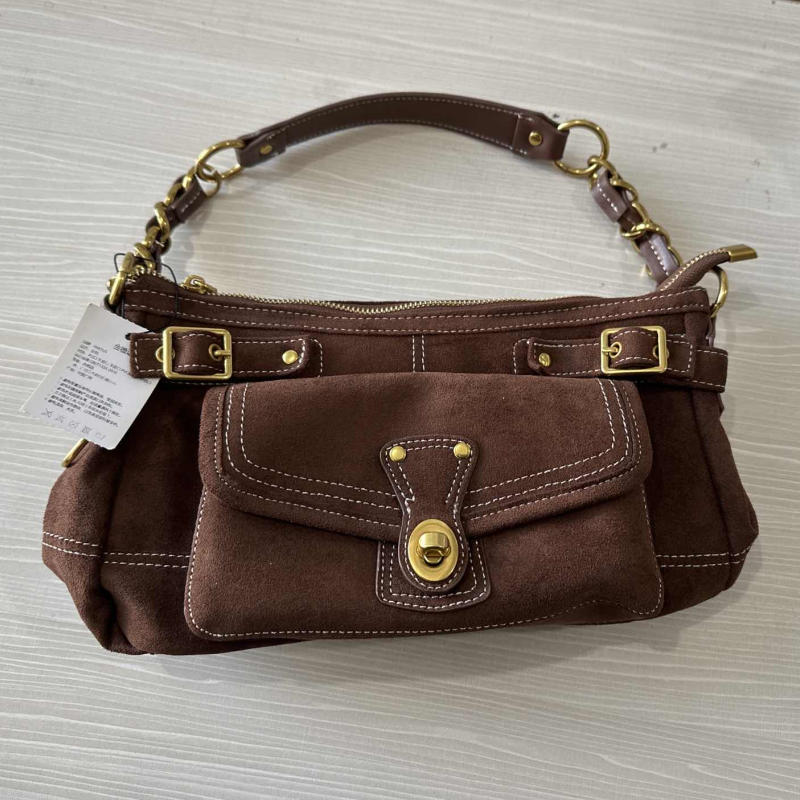 Brand Retro Suede Shoulder Bag Multi-pocket Zipper Closure Classic Lock Handbag Y2k Style Women s Motorcycle Bag Underarm Bag темно-коричневого
Brand Retro Suede Shoulder Bag Multi-pocket Zipper Closure Classic Lock Handbag Y2k Style Women s Motorcycle Bag Underarm Bag темно-коричневого