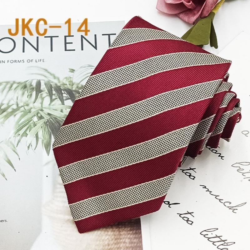 Шкільна краватка JK для чоловіків і жінок, 7 см, ручна робота, модна та повсякденна, жакардова в смужку, універсальний аксесуар.
Шкільна краватка JK для чоловіків і жінок, 7 см, ручна робота, модна та повсякденна, жакардова в смужку, універсальний аксесуар.