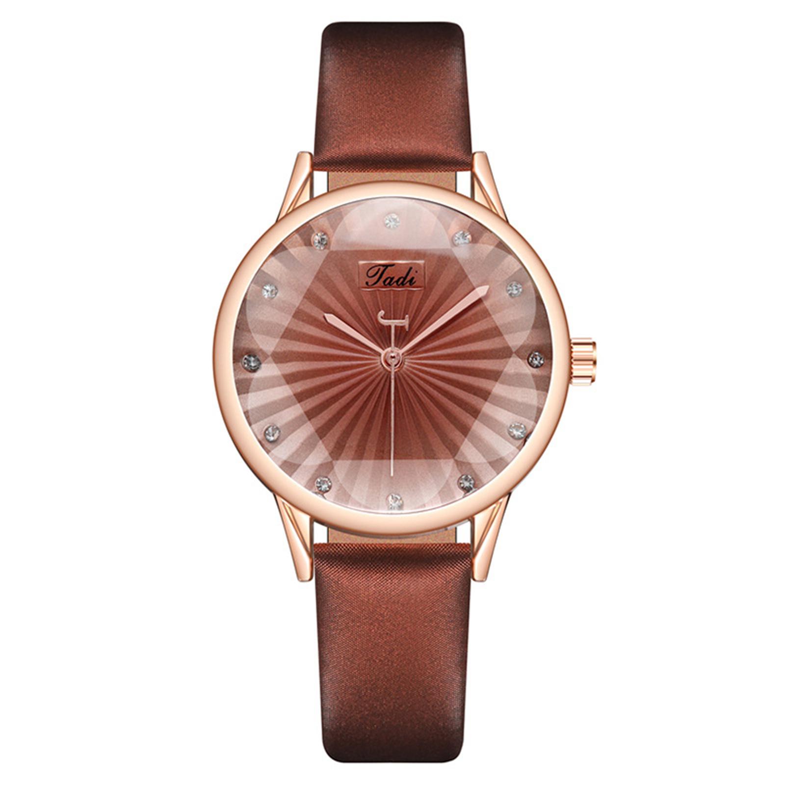 Женские модные кожаные часы One Size
Женские модные кожаные часы One Size