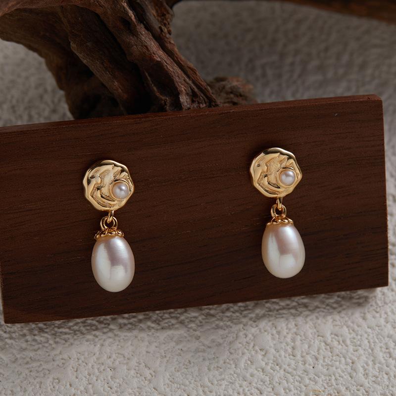 S925 Whole Body Sterling Silver Natural Freshwater Pearl Colored Treasure Stud Earrings Femininity Rose Flower Earrings Pearl Earrings
S925 Whole Body Sterling Silver Natural Freshwater Pearl Colored Treasure Stud Earrings Femininity Rose Flower Earrings Pearl Earrings