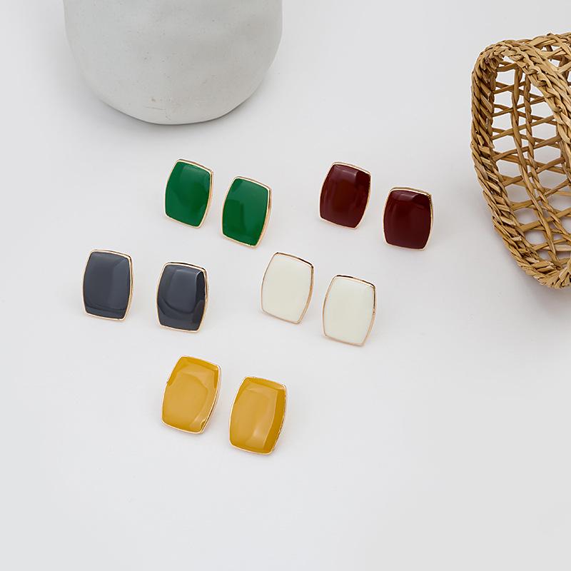 925 Silver Morandi Drip Oil Square Stud Earrings: Korean Fashion, Gentle French Design, Versatile & Trendy
925 Silver Morandi Drip Oil Square Stud Earrings: Korean Fashion, Gentle French Design, Versatile & Trendy
