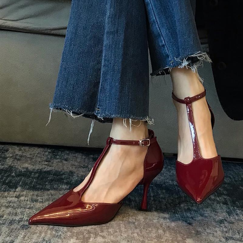 модные роскошные дизайнерские летние женские сандалии, модные элегантные туфли с острым носком, женские уличные вечерние платья, сандалии на высоком каблуке 
модные роскошные дизайнерские летние женские сандалии, модные элегантные туфли с острым носком, женские уличные вечерние платья, сандалии на высоком каблуке