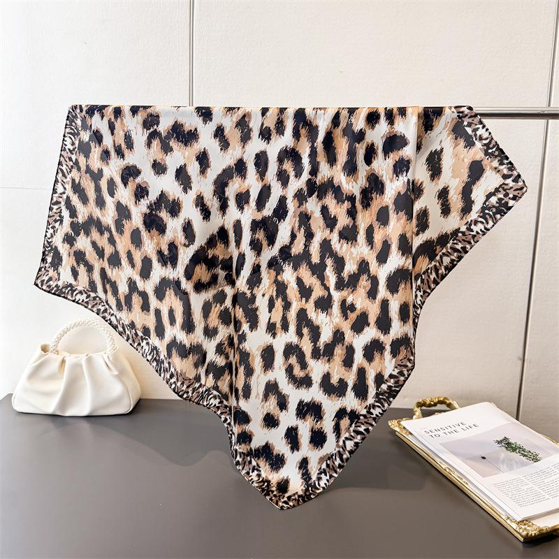 Luxury Y2K Leopard Print Square Silk Scarf Soft Satin Silk Street Style Bandana for Women Neck Hair Wrist Bag Wrap Accessory 70X70CM
Luxury Y2K Leopard Print Square Silk Scarf Soft Satin Silk Street Style Bandana for Women Neck Hair Wrist Bag Wrap Accessory 70X70CM