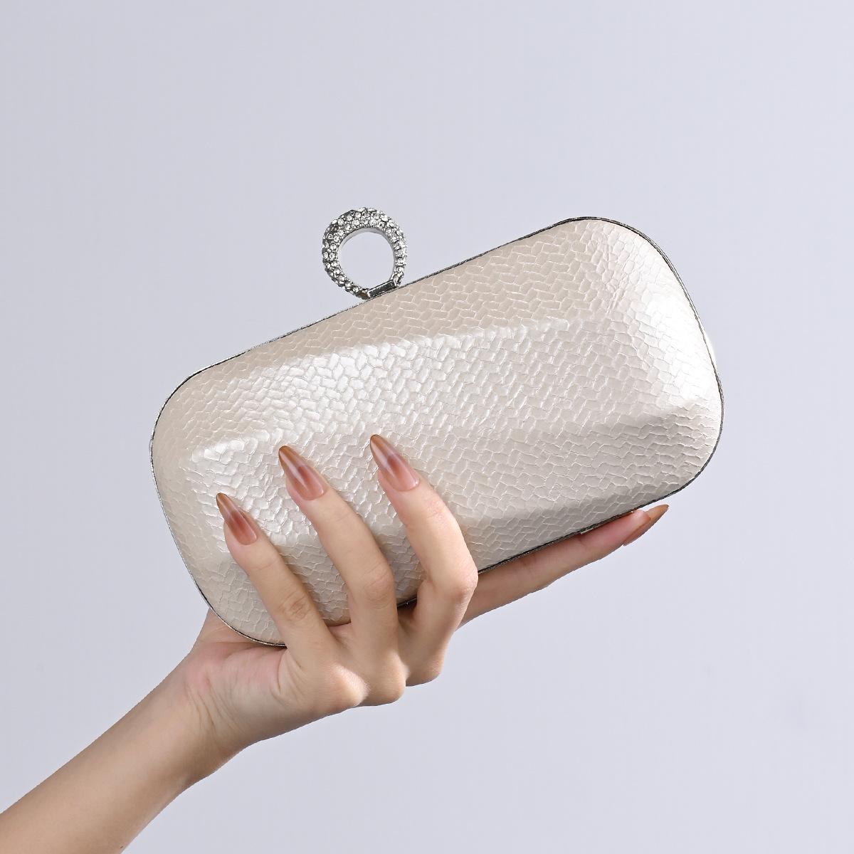 2025 New Diamond Evening Bags For Women Chain Shoulder Crossbody Bags Party Wedding Clutch Ladies Fashion Handbags 10-18.5-6cm
2025 New Diamond Evening Bags For Women Chain Shoulder Crossbody Bags Party Wedding Clutch Ladies Fashion Handbags 10-18.5-6cm