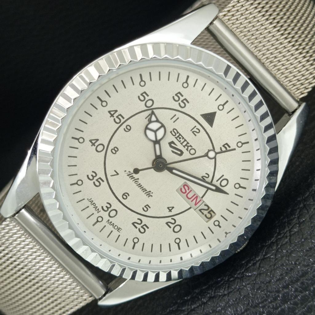 AUTOMATIC VINTAGE REFURBISHED SEIKO 5 6309A JAPAN MENS SILVER WATCH a442958-1
AUTOMATIC VINTAGE REFURBISHED SEIKO 5 6309A JAPAN MENS SILVER WATCH a442958-1