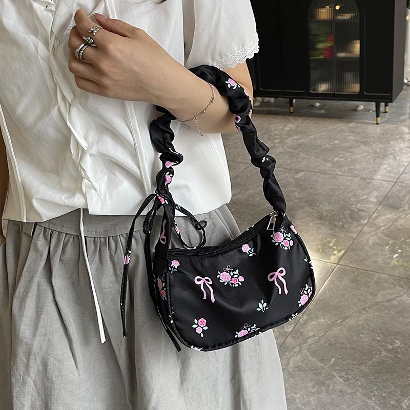 Sweet Floral Underarm Bag: Trendy 2025 Women s Fashion Handbag 21x9x14 cm
Sweet Floral Underarm Bag: Trendy 2025 Women s Fashion Handbag 21x9x14 cm