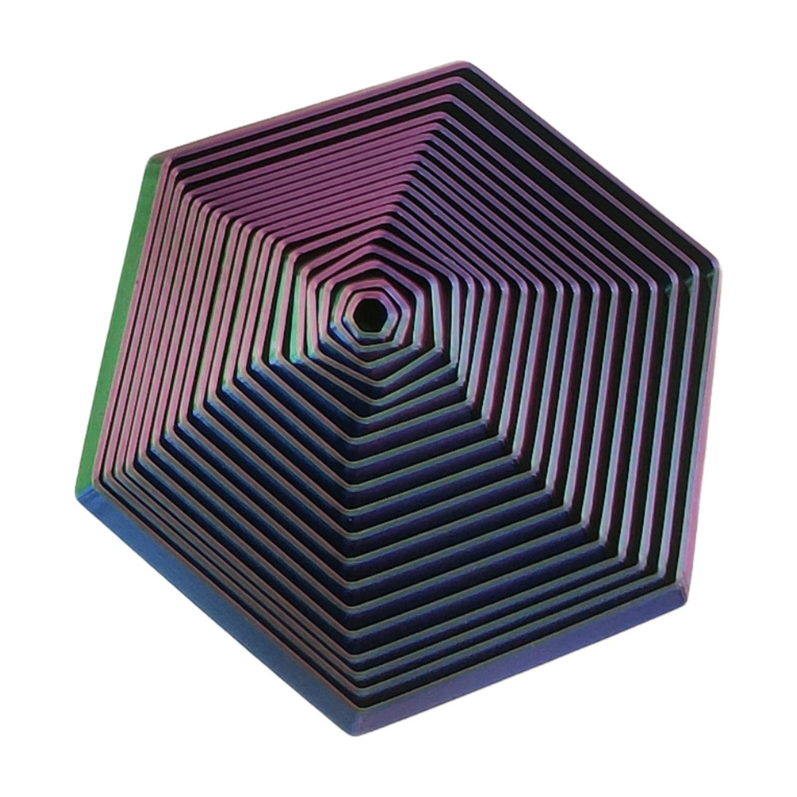 Шестиугольная декомпрессия, напечатанная на 3D-принтере One Size чёрный
Шестиугольная декомпрессия, напечатанная на 3D-принтере One Size чёрный