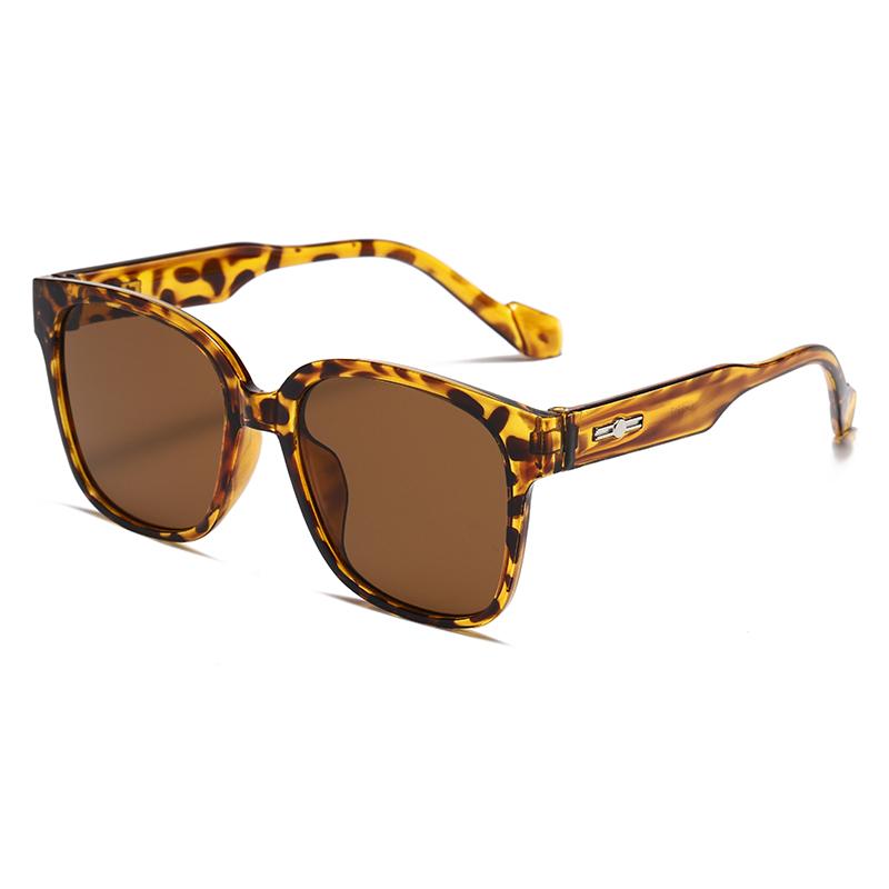 Classic Square Sunglasses Man Stylish Gradient Outdoor Shades Classic Style Women Luxury Design Sun Glasses UV400 Protection Eye Wear
Classic Square Sunglasses Man Stylish Gradient Outdoor Shades Classic Style Women Luxury Design Sun Glasses UV400 Protection Eye Wear