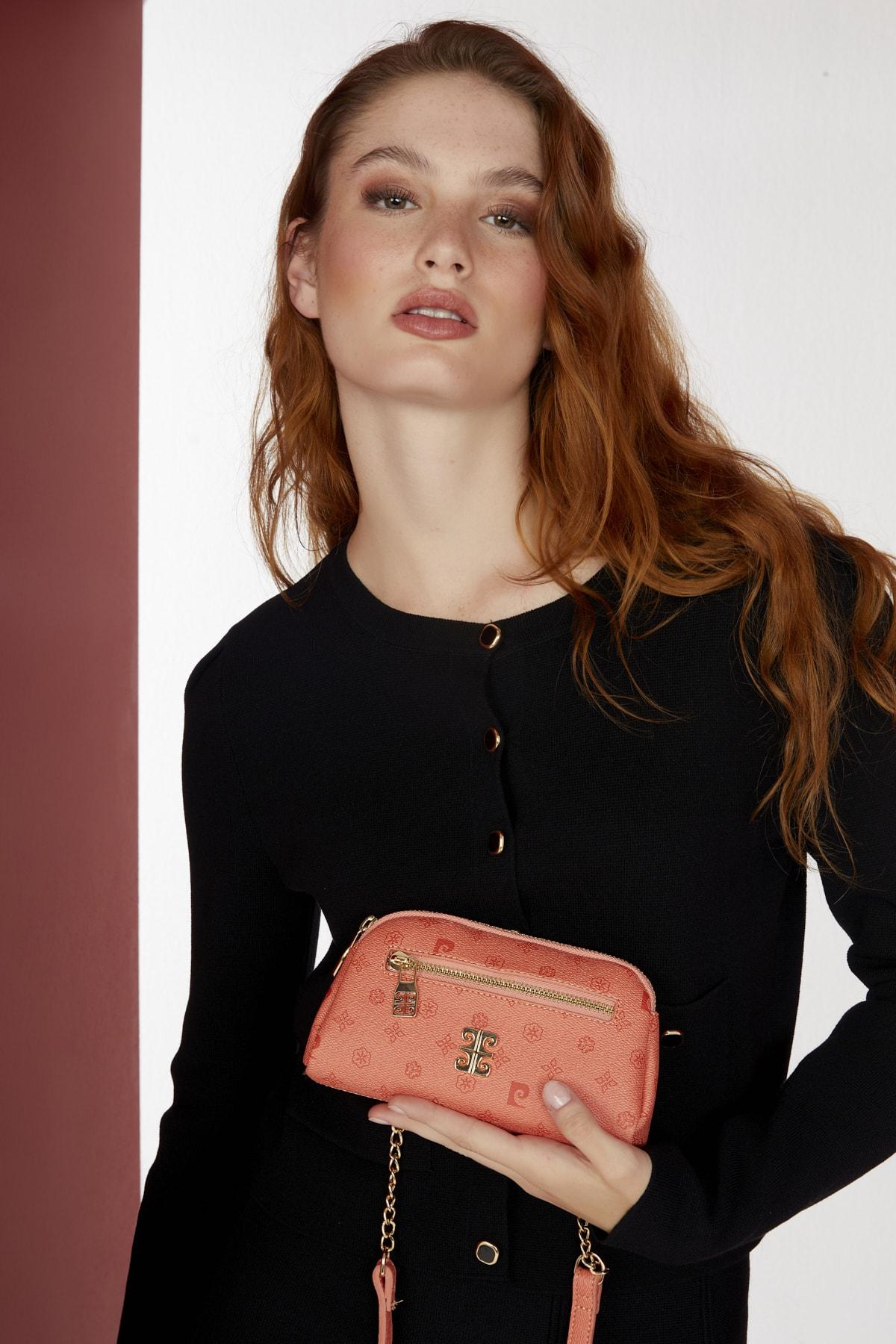 Оригинальная роскошная сумка на плечо Pierre Cardin Coral Monogram Коралловая женская сумка на плечо с монограммой
Оригинальная роскошная сумка на плечо Pierre Cardin Coral Monogram Коралловая женская сумка на плечо с монограммой