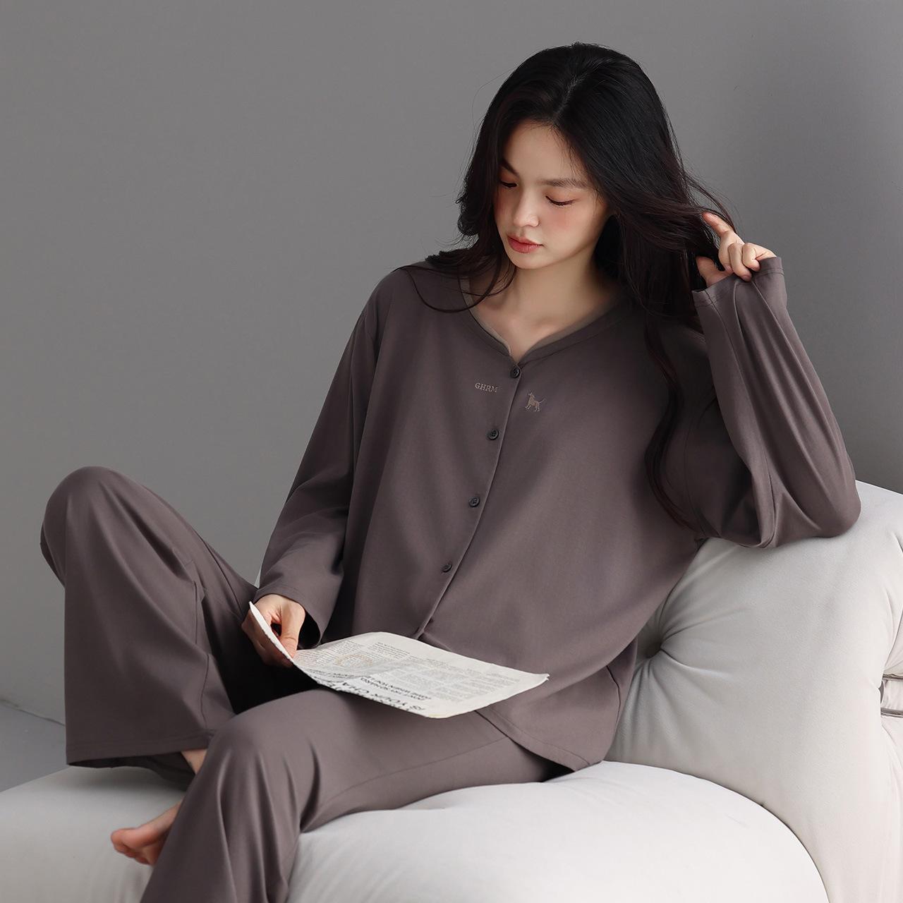 Women s Mid-Season Stretch Cotton Pajama Set - Long Sleeve Top & Pants M (Height 155-160, Weight 80-100)
Women s Mid-Season Stretch Cotton Pajama Set - Long Sleeve Top & Pants M (Height 155-160, Weight 80-100)
