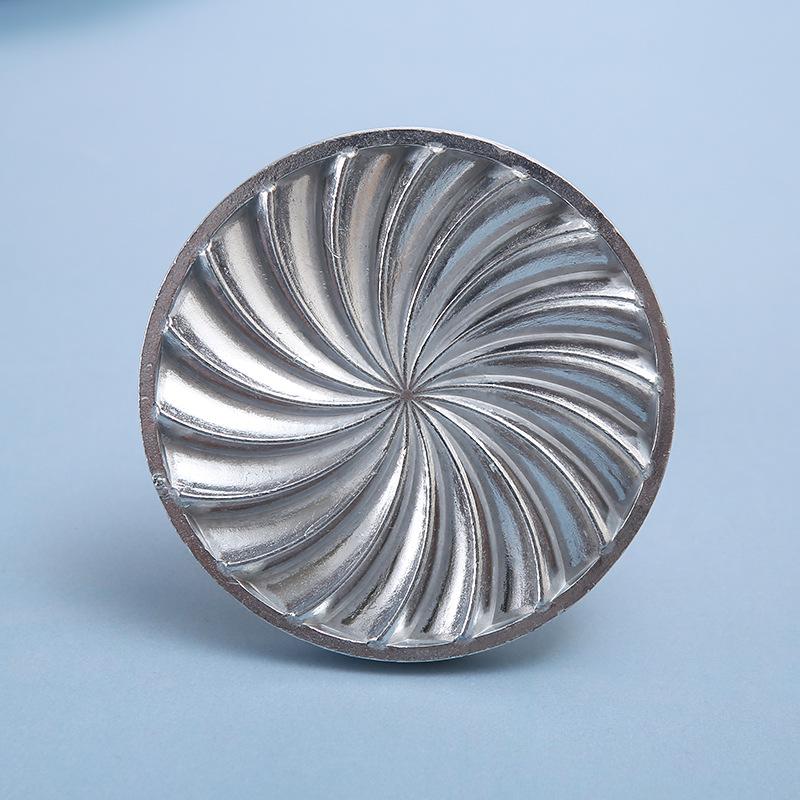 Christmas Zinc Alloy Kitchenware Biscuit Mould Smiling Face Dim Sum Baking Appliance Kitchen Cake Tool
Christmas Zinc Alloy Kitchenware Biscuit Mould Smiling Face Dim Sum Baking Appliance Kitchen Cake Tool