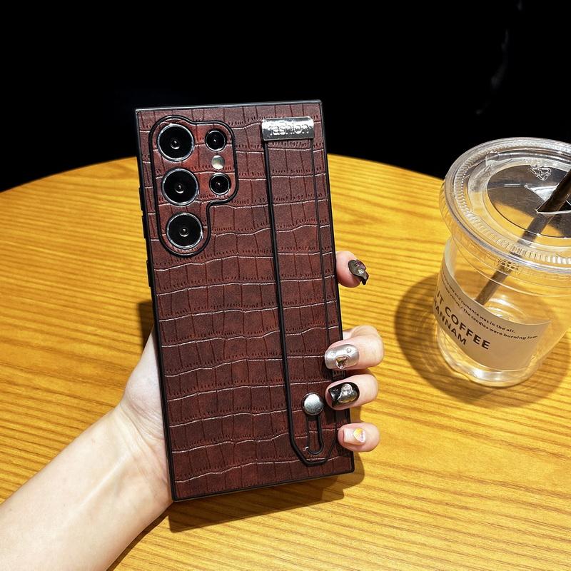 Чехол для Samsung Galaxy S24 Plus S23 S22 Ultra, роскошный противоударный чехол с крокодиловым принтом, простой кожаный ремешок на запястье, чехол для телефона Samsung S23 Ultra
Чехол для Samsung Galaxy S24 Plus S23 S22 Ultra, роскошный противоударный чехол с крокодиловым принтом, простой кожаный ремешок на запястье, чехол для телефона Samsung S23 Ultra