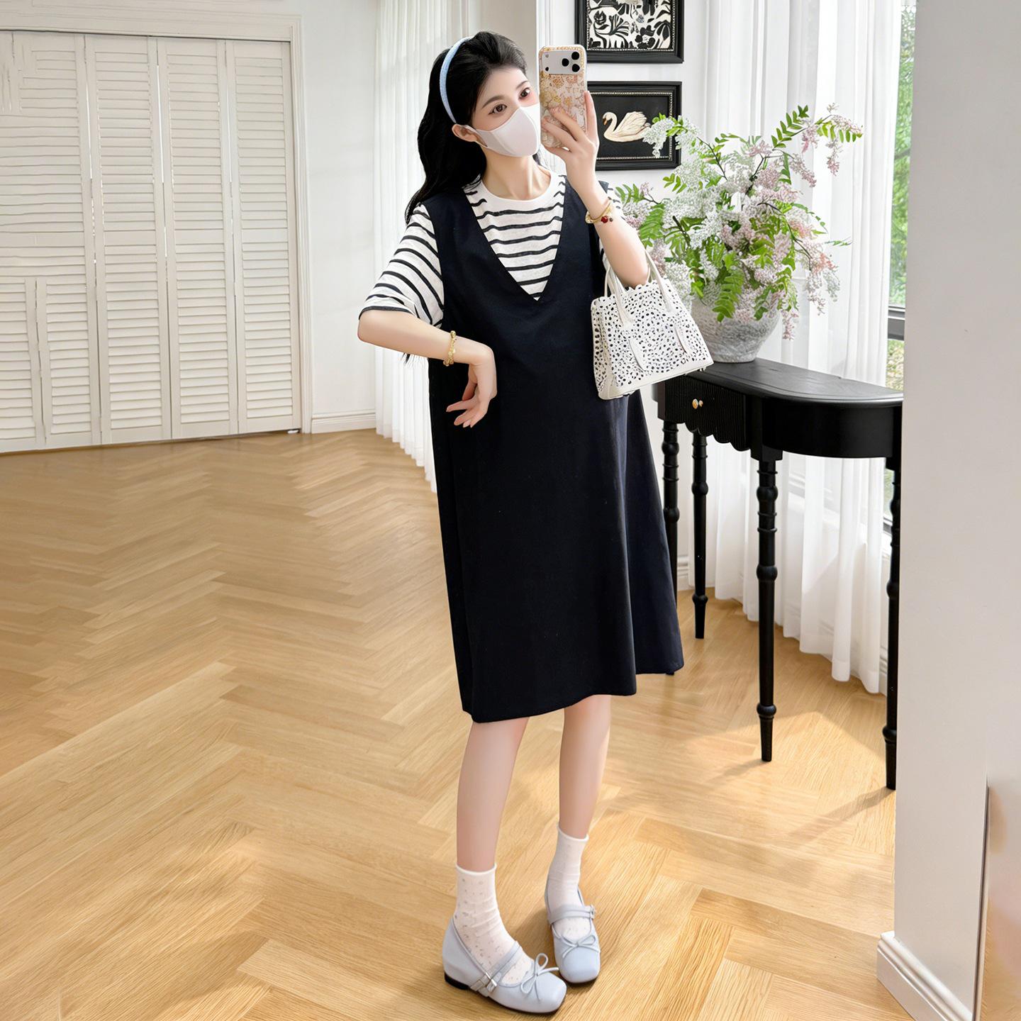 2026 Spring/Summer Maternity Short-Sleeve Patchwork Loose Fit Age-Reducing Two-Piece Dress XL
2026 Spring/Summer Maternity Short-Sleeve Patchwork Loose Fit Age-Reducing Two-Piece Dress XL