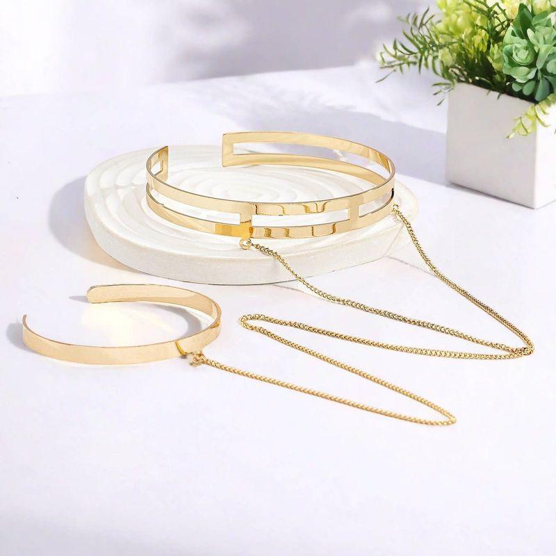 European and American Exaggerated Personality Design Bracelet Gothic Style Chain Geometric Arm Ring Niche Fashion Alternative Hand Jewelry Gold
European and American Exaggerated Personality Design Bracelet Gothic Style Chain Geometric Arm Ring Niche Fashion Alternative Hand Jewelry Gold