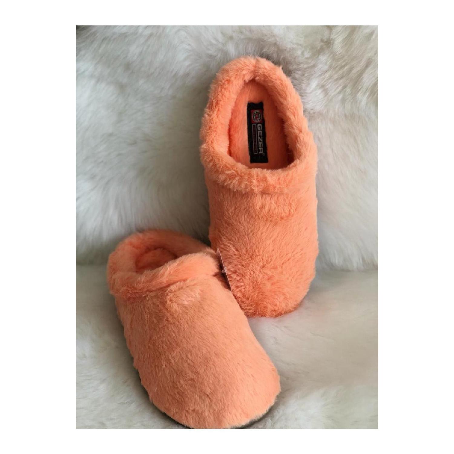 Плюшевые женские зимние домашние и гостевые тапочки 36
Плюшевые женские зимние домашние и гостевые тапочки 36