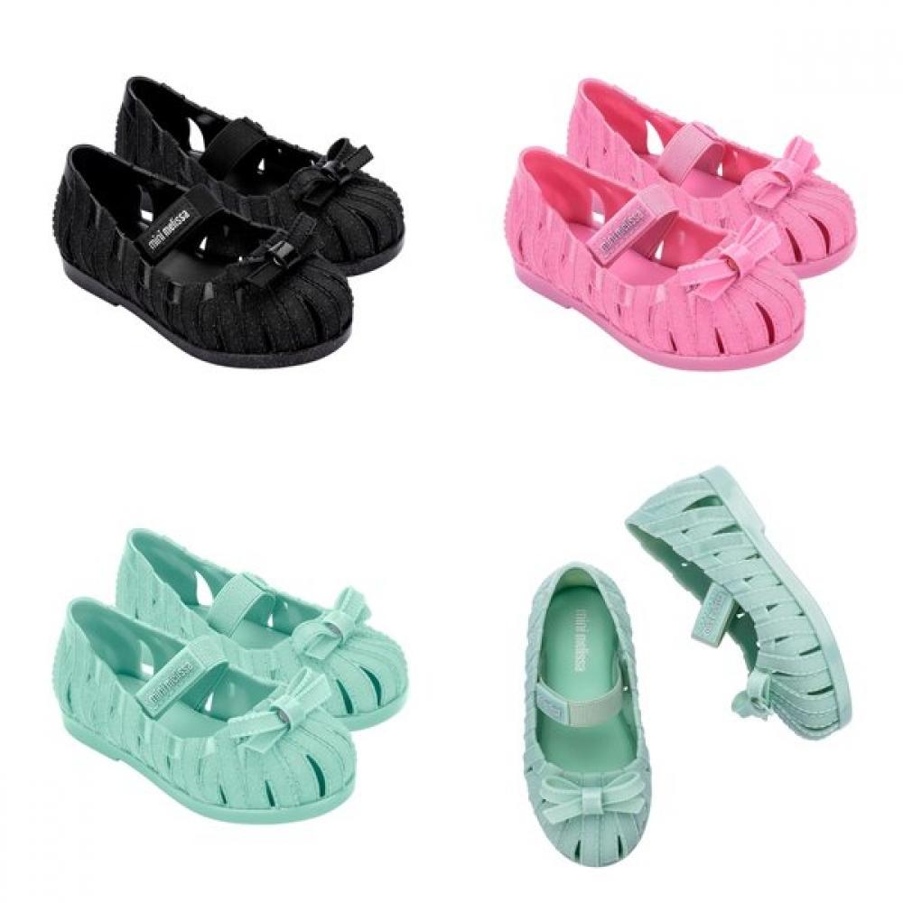 Дитячі балетки Mini Melissa Em з гуми М які силіконові туфлі Mskcf2tsmb11 blacks/170
Дитячі балетки Mini Melissa Em з гуми М які силіконові туфлі Mskcf2tsmb11 blacks/170