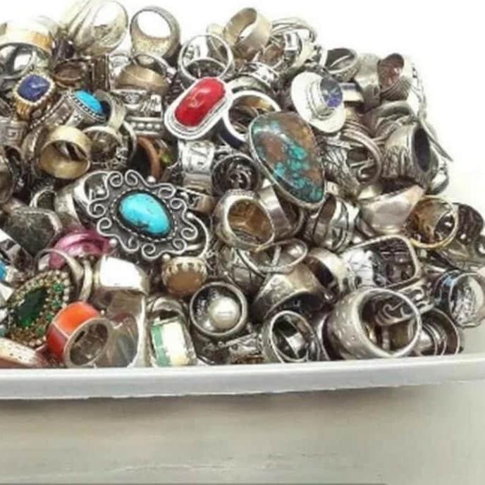 Wyhg.holesale Lot !!! Змішані каблучки з кількома дорогоцінними каменями, цільова партія, срібні каблучки 925 проби, ювелірні вироби ручної роботи, каблучка з експрес-доставкою оптом... Sj-403 2 Piece синій
Wyhg.holesale Lot !!! Змішані каблучки з кількома дорогоцінними каменями, цільова партія, срібні каблучки 925 проби, ювелірні вироби ручної роботи, каблучка з експрес-доставкою оптом... Sj-403 2 Piece синій