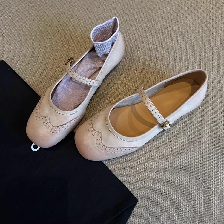 Cowhide version~ Fashion ballet shoes women s engraved Brock Mary Jane shoes retro style flat French small leather shoes 35 красный
Cowhide version~ Fashion ballet shoes women s engraved Brock Mary Jane shoes retro style flat French small leather shoes 35 красный