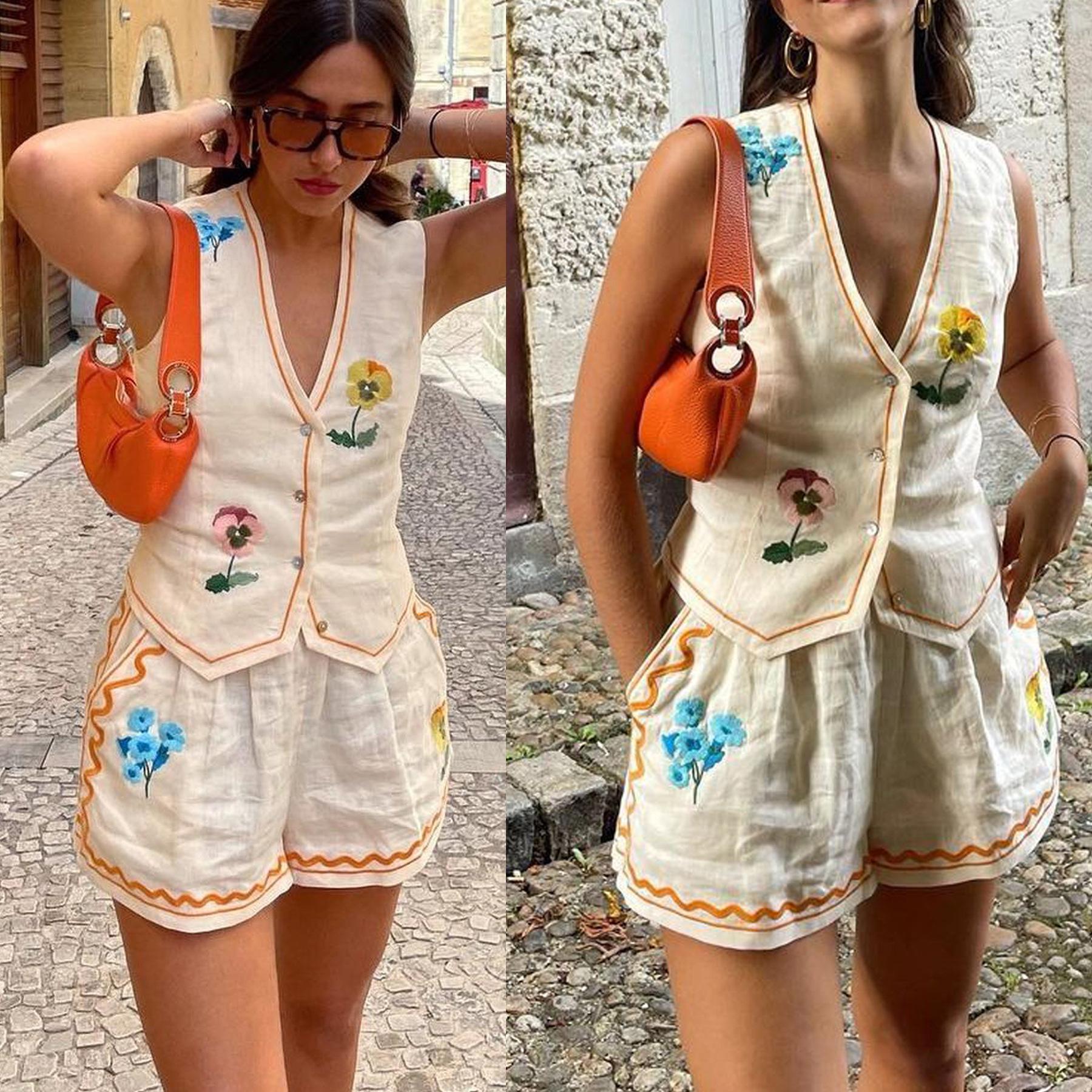 2024 Spring/Summer Sleeveless Printed Vest Set: Women s Casual Loose Two-Piece for Vacation Small
2024 Spring/Summer Sleeveless Printed Vest Set: Women s Casual Loose Two-Piece for Vacation Small