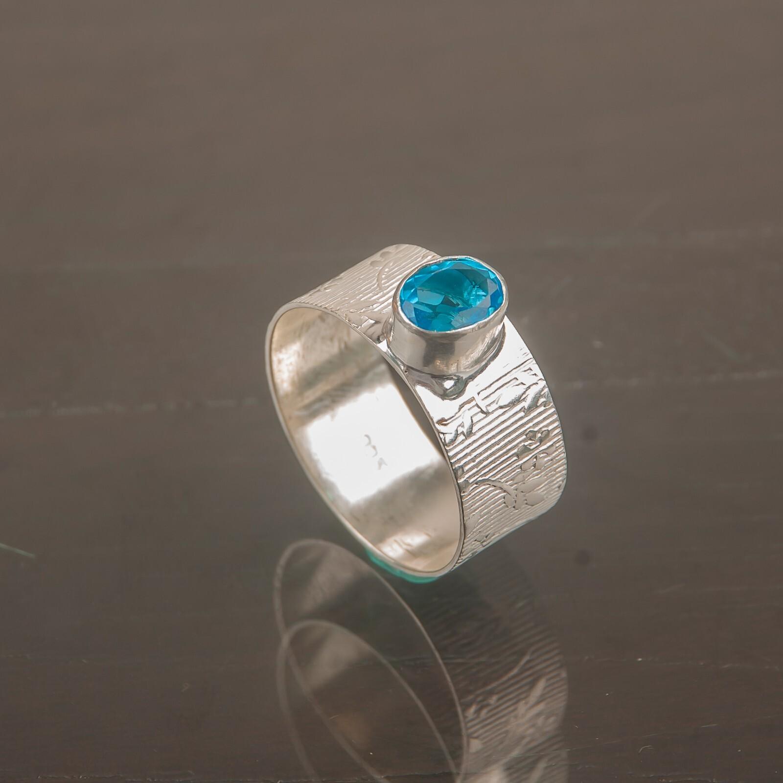 Swiss Blue Topaz Gemstone 925 Sterling Silver Jewelry Handmade Ring Gift For Mom RR-3-6 13
Swiss Blue Topaz Gemstone 925 Sterling Silver Jewelry Handmade Ring Gift For Mom RR-3-6 13