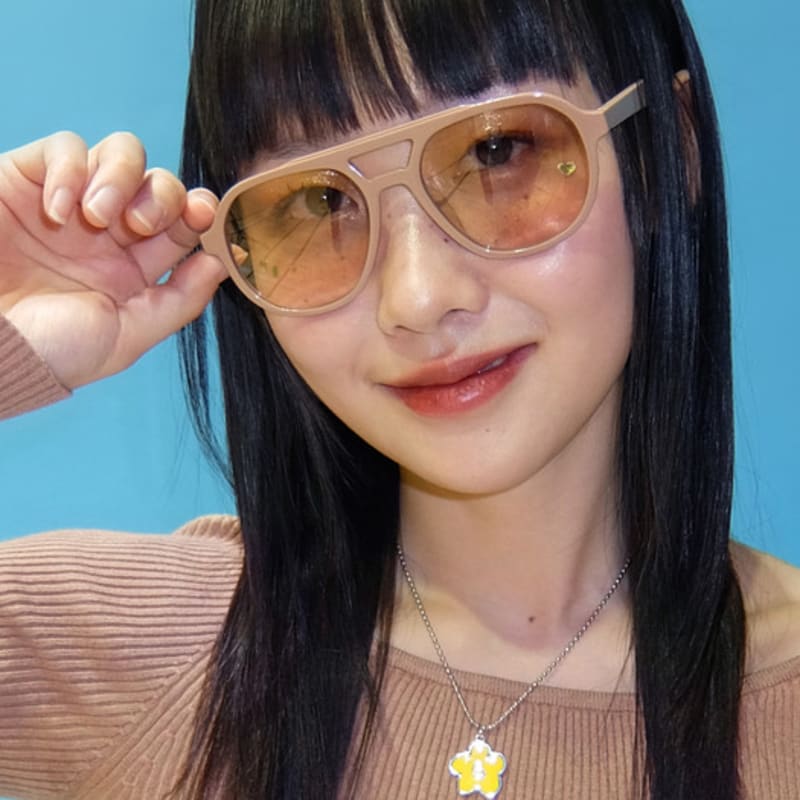 Rene Hauyne Polarized Sunglasses Jul DR0705S single type
Rene Hauyne Polarized Sunglasses Jul DR0705S single type