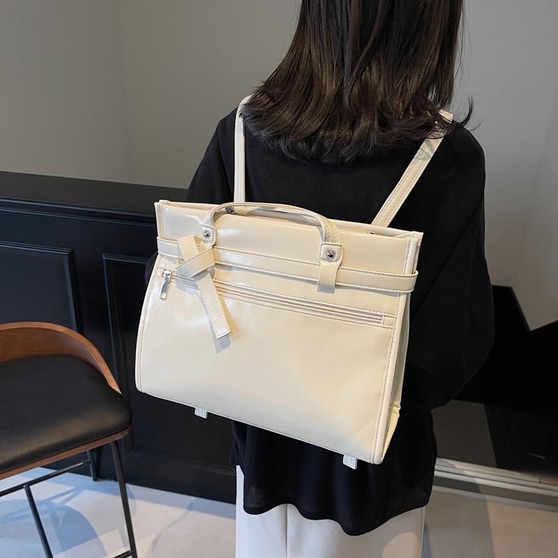 Niche high-end backpack bag women s 2025 new fashion versatile tote bag simple large-capacity red bag 33*13*26 чёрный
Niche high-end backpack bag women s 2025 new fashion versatile tote bag simple large-capacity red bag 33*13*26 чёрный