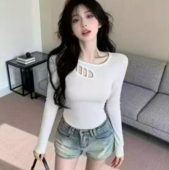 Elegant Irregular Waist-Cinching Slim-Fit Long-Sleeve T-Shirt for Women - Spring 2026 Collection One size (80-135 Jin)
Elegant Irregular Waist-Cinching Slim-Fit Long-Sleeve T-Shirt for Women - Spring 2026 Collection One size (80-135 Jin)