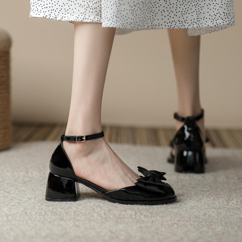 Mary Jane anklet buckle with hollow single shoes women s bow round head thick heel bag head sandals versatile casual shoes 40
Mary Jane anklet buckle with hollow single shoes women s bow round head thick heel bag head sandals versatile casual shoes 40