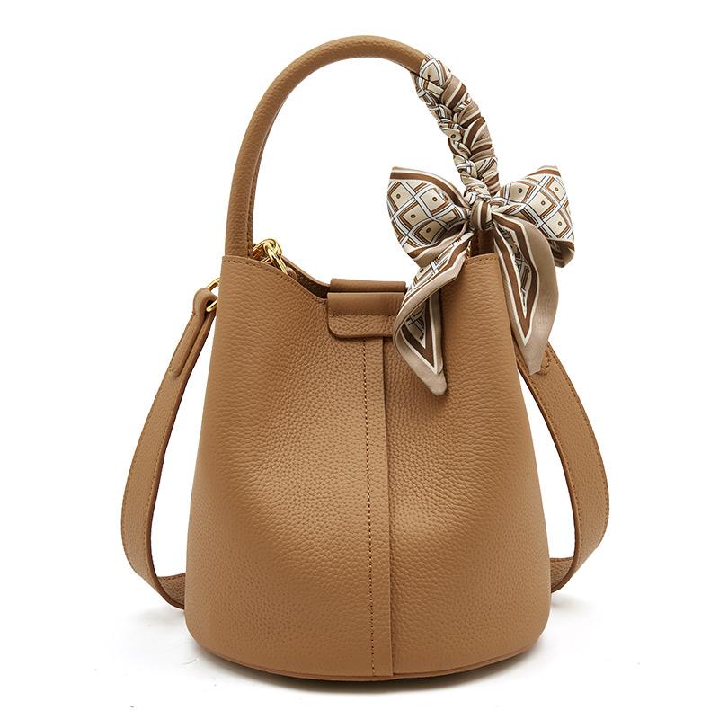 FOXER Women Shoulder Bag Crossbody Handbag Lady Genuine Leather+ Microfiber Fashion Bucket Bag Gift for Lover
FOXER Women Shoulder Bag Crossbody Handbag Lady Genuine Leather+ Microfiber Fashion Bucket Bag Gift for Lover