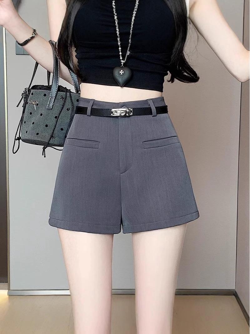 Women s Gray High-Waist Wide-Leg Shorts - Spring/Summer 2025 Collection L 
Women s Gray High-Waist Wide-Leg Shorts - Spring/Summer 2025 Collection L