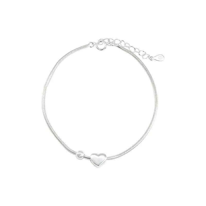 Women s Light Luxury Niche Simple and Versatile Heart-shaped Small Round Bead Bracelet
Women s Light Luxury Niche Simple and Versatile Heart-shaped Small Round Bead Bracelet