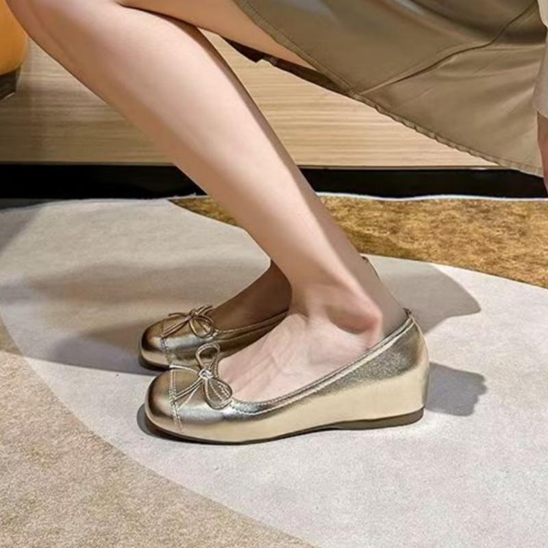 Spring/Autumn Round Head Sexy Comfortable Non-slip Casual Sneakers Fashionable New Style Bow Elegant Flat Shoes for Women 35 золотий
Spring/Autumn Round Head Sexy Comfortable Non-slip Casual Sneakers Fashionable New Style Bow Elegant Flat Shoes for Women 35 золотий