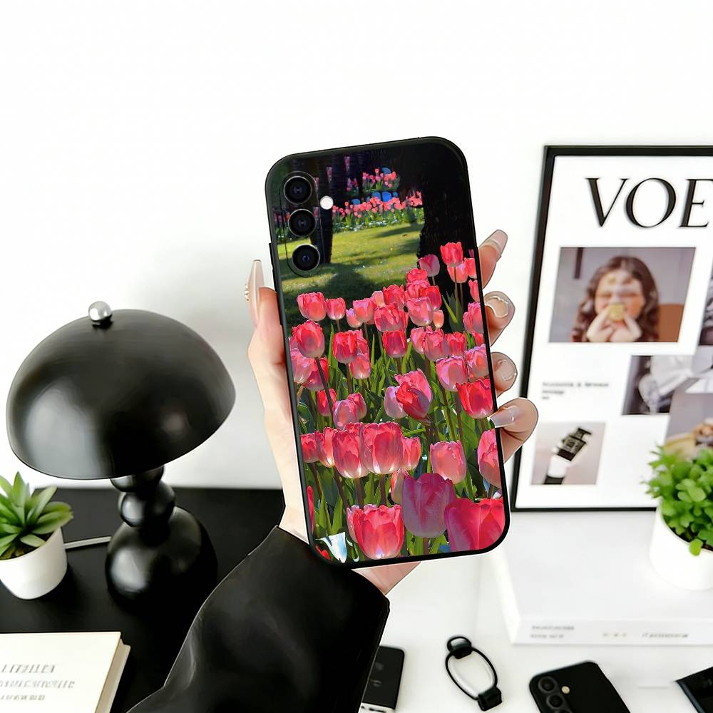 Super Beautiful Tulip Phone Case For Samsung Galaxy A73,A72,A71,A70,A53,A52,A51,Soft Silicone Black Cover Samsung a70
Super Beautiful Tulip Phone Case For Samsung Galaxy A73,A72,A71,A70,A53,A52,A51,Soft Silicone Black Cover Samsung a70