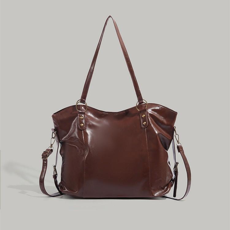 Autumn Winter Large Capacity Bag 2024 New Women s Versatile Crossbody Bag Casual Shoulder Tote Bucket Bag Trendy Coffee Color
Autumn Winter Large Capacity Bag 2024 New Women s Versatile Crossbody Bag Casual Shoulder Tote Bucket Bag Trendy Coffee Color