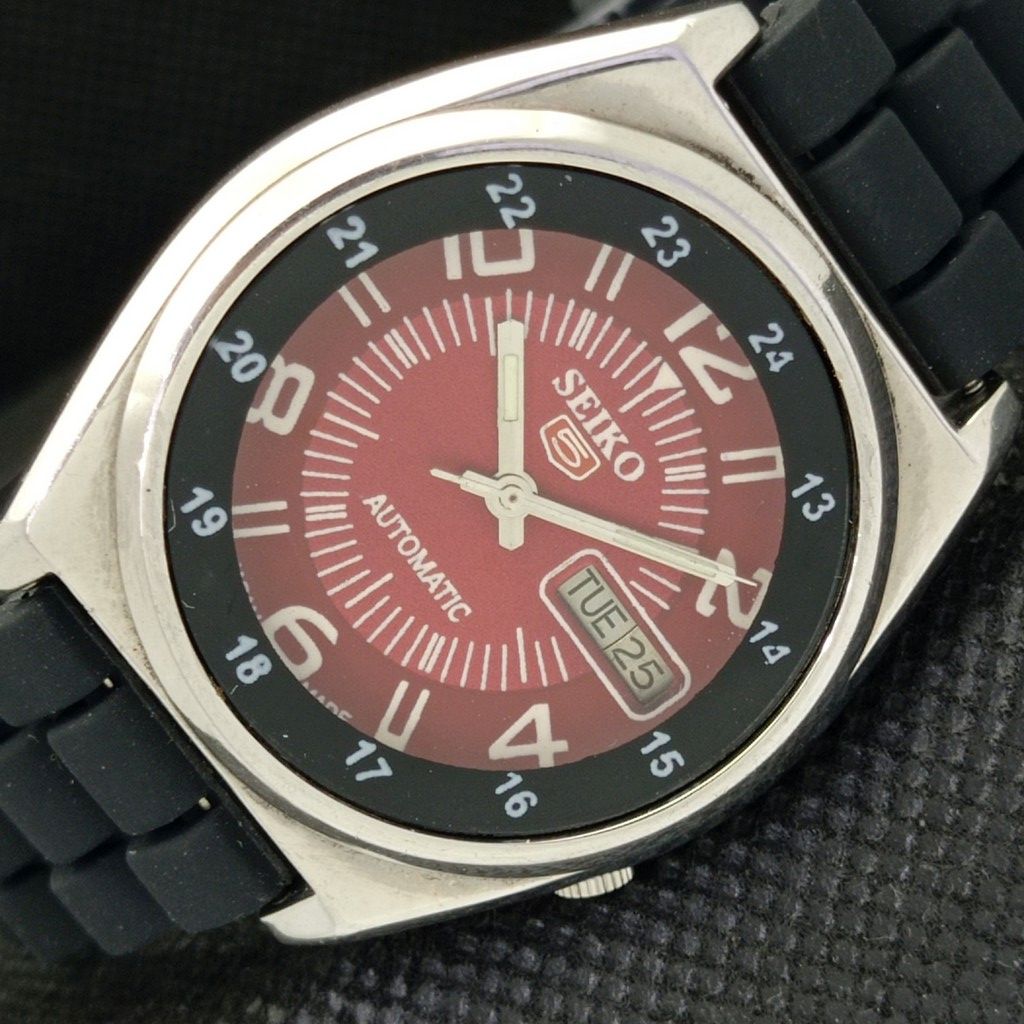 Б/У винтажные часы SEIKO 5 AUTOMATIC 7009A JAPAN MENS D/D RED WATCH 588a-a310155-2 SKU588a-a310155
Б/У винтажные часы SEIKO 5 AUTOMATIC 7009A JAPAN MENS D/D RED WATCH 588a-a310155-2 SKU588a-a310155