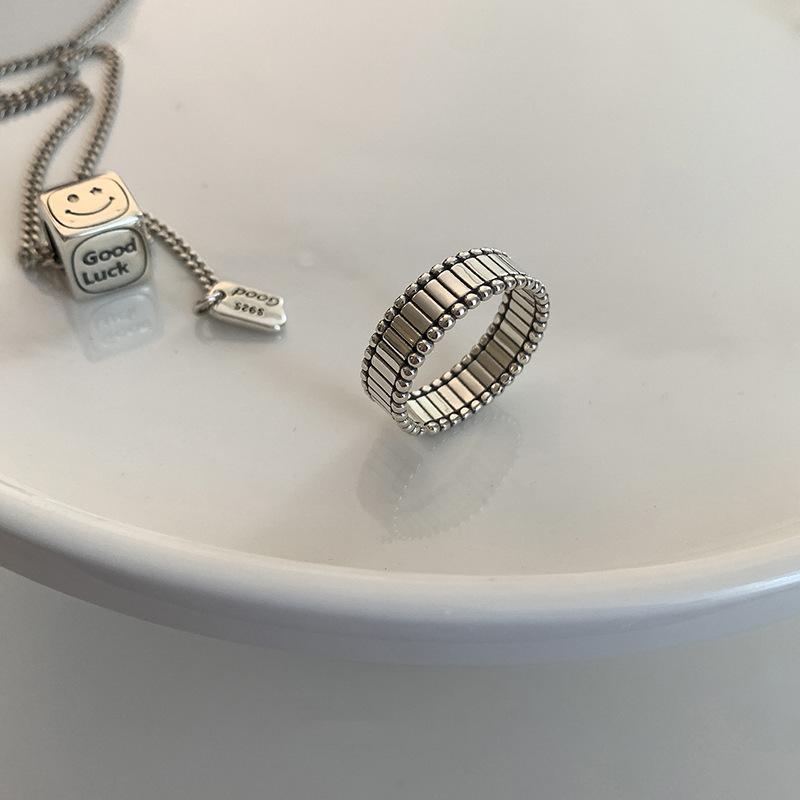 925 Silver Rings Fashion Hip Hop Vintage Couples Creative Strip Design Thai Silver Party Jewelry Birthday Gifts resizable
925 Silver Rings Fashion Hip Hop Vintage Couples Creative Strip Design Thai Silver Party Jewelry Birthday Gifts resizable