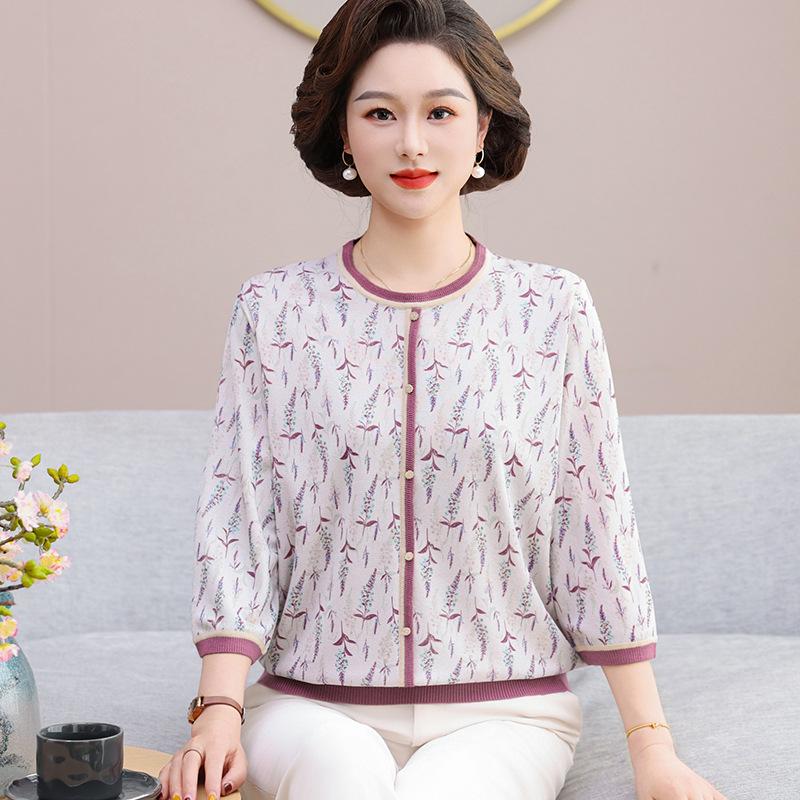 Elegant Ice Silk T-Shirt: Spring/Summer Loose-Fit for Middle-Aged Women - 3/4 Sleeves, Age-Reducing Design 3XL (120-135 lbs) фиолетовый
Elegant Ice Silk T-Shirt: Spring/Summer Loose-Fit for Middle-Aged Women - 3/4 Sleeves, Age-Reducing Design 3XL (120-135 lbs) фиолетовый
