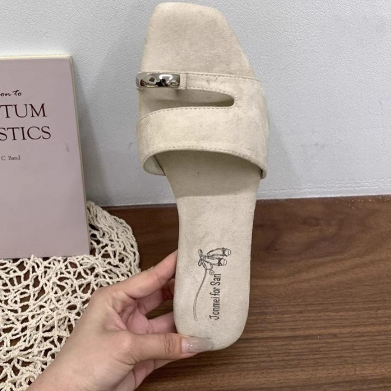 Brand New Women s Slippers 2025 Summer Gladiator Open Toe Women s Sandals Luxury Casual Open Toe Flat Slippers Beach Flip Flops 35
Brand New Women s Slippers 2025 Summer Gladiator Open Toe Women s Sandals Luxury Casual Open Toe Flat Slippers Beach Flip Flops 35