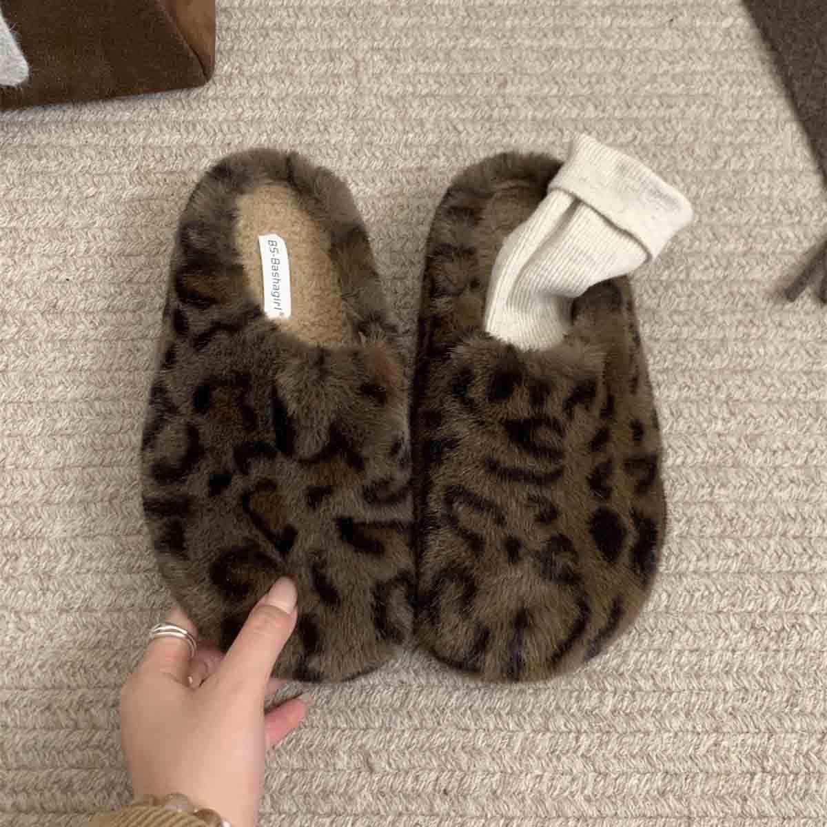 Маленькие люди растут! Баотоу полузакрытые белые пушистые туфли женские туфли французские осенне-летние уличные плюшевые хлопковые тапочки 35
Маленькие люди растут! Баотоу полузакрытые белые пушистые туфли женские туфли французские осенне-летние уличные плюшевые хлопковые тапочки 35