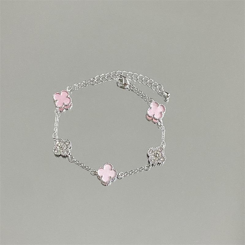 Zircon Four-leaf Clover Bracelet for Women A Popular and Affordable Luxury Bracelet
Zircon Four-leaf Clover Bracelet for Women A Popular and Affordable Luxury Bracelet