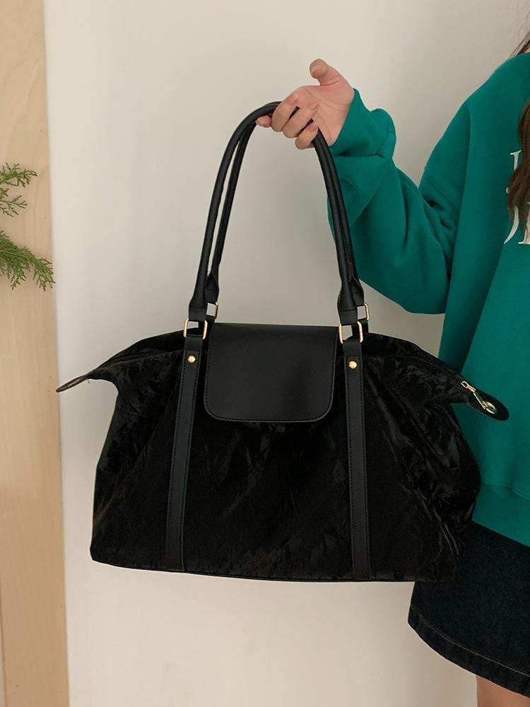 Дорожная сумка большой вместимости Женская портативная сумка для хранения багажа для командировок на короткие расстояния Сумка для фитнеса, для выхода в свет, для путешествий налегке, сумка для багажа чёрный
Дорожная сумка большой вместимости Женская портативная сумка для хранения багажа для командировок на короткие расстояния Сумка для фитнеса, для выхода в свет, для путешествий налегке, сумка для багажа чёрный