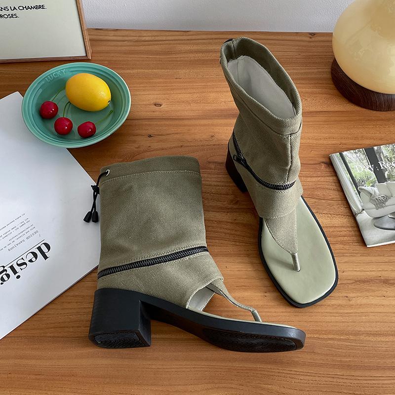 Green high-end thick high-heeled flip-flops women s summer outer wear 2025 new removable heightening toe cool boots 40 зелений
Green high-end thick high-heeled flip-flops women s summer outer wear 2025 new removable heightening toe cool boots 40 зелений