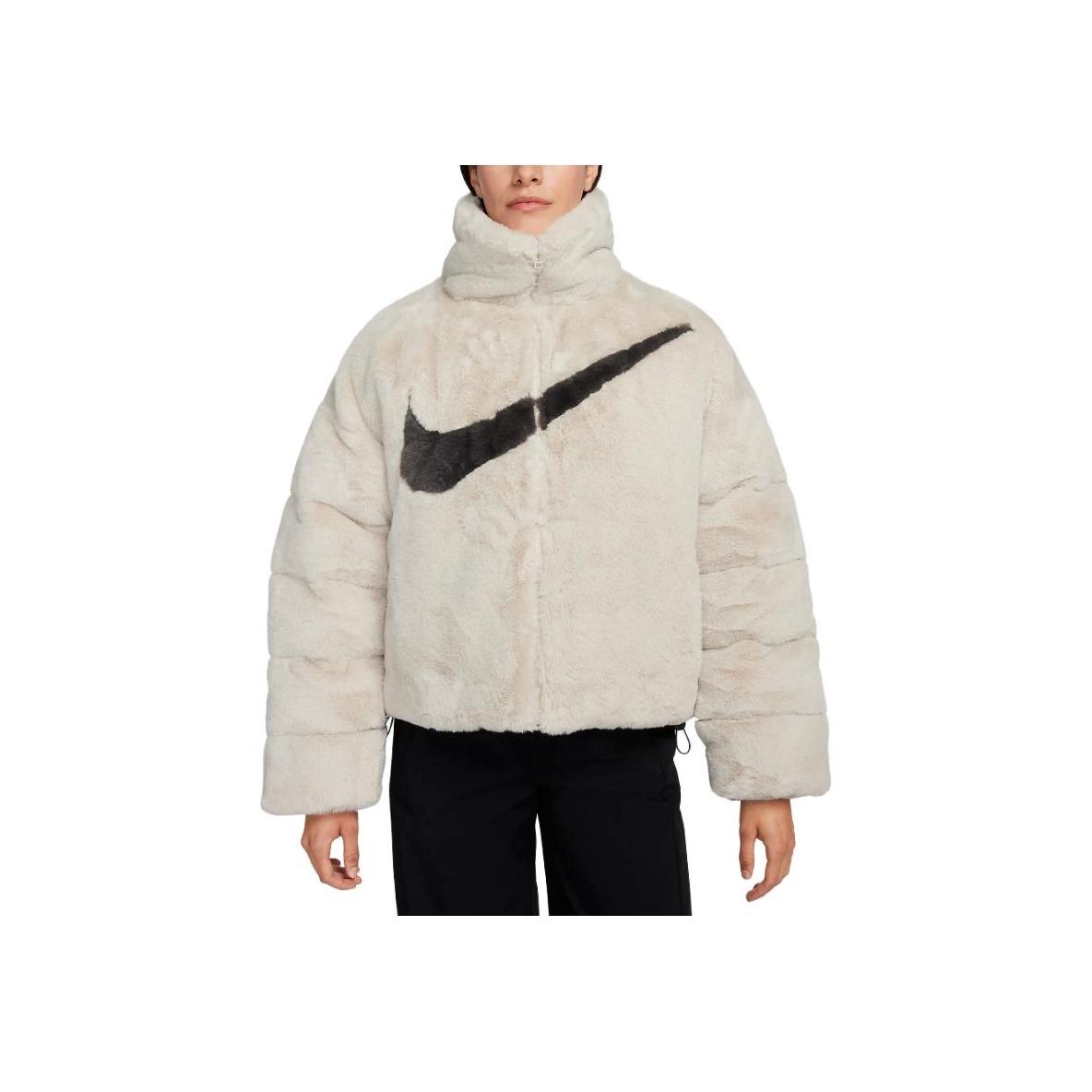 Nike Спортивная одежда Essential Oversize искусственный мех пуховик женская куртка бежевый FN0368-104 M
Nike Спортивная одежда Essential Oversize искусственный мех пуховик женская куртка бежевый FN0368-104 M