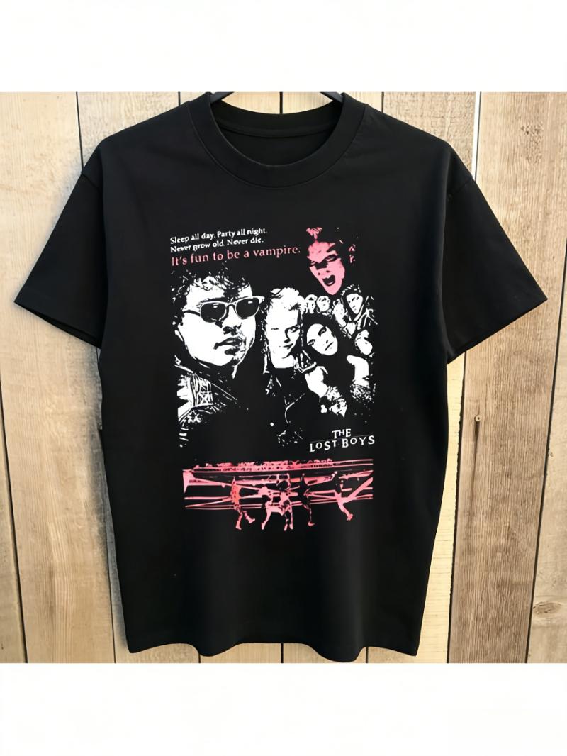 Retro Tshirt inspired by the new horror movie showcasing bloodstains and killer art pieces S
Retro Tshirt inspired by the new horror movie showcasing bloodstains and killer art pieces S