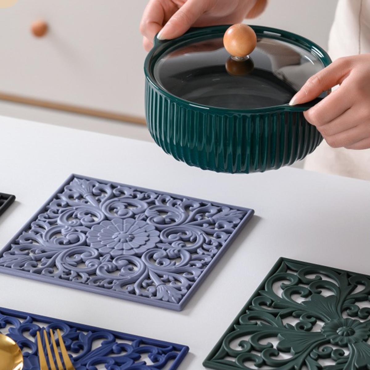 3Pcs/Set 18x18cm Scald Preventing Pot Holder Silicone Pad Hollow Flower Heat Insulation Square Mat Blue
3Pcs/Set 18x18cm Scald Preventing Pot Holder Silicone Pad Hollow Flower Heat Insulation Square Mat Blue