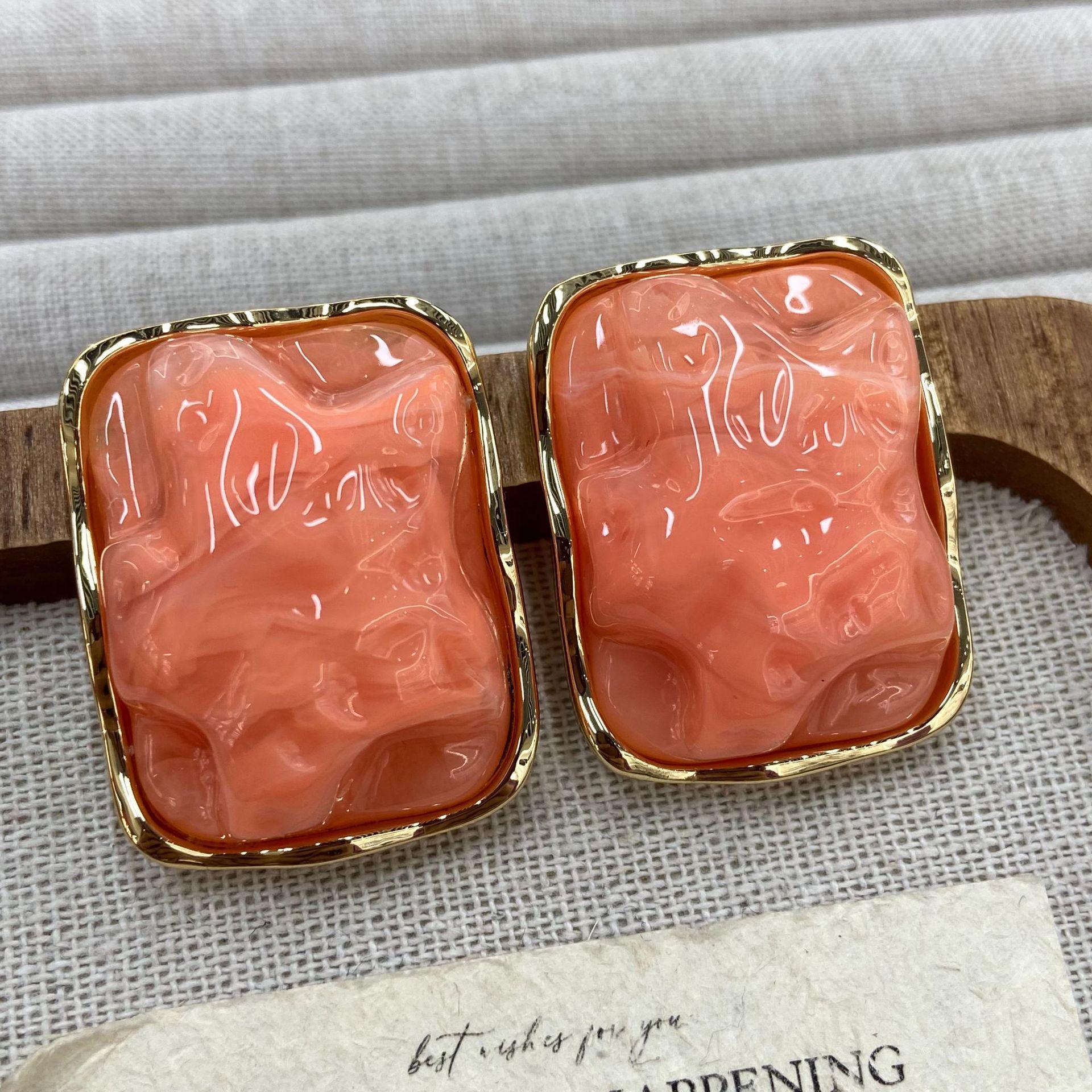 Retro Light Luxury Water Corrugated Square Stud Earrings Women S Smudge Resin Temperament Earrings Design Earrings
Retro Light Luxury Water Corrugated Square Stud Earrings Women S Smudge Resin Temperament Earrings Design Earrings