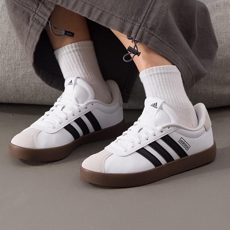 Adidas KJ4000 Women s Casual Sneakers 39
Adidas KJ4000 Women s Casual Sneakers 39